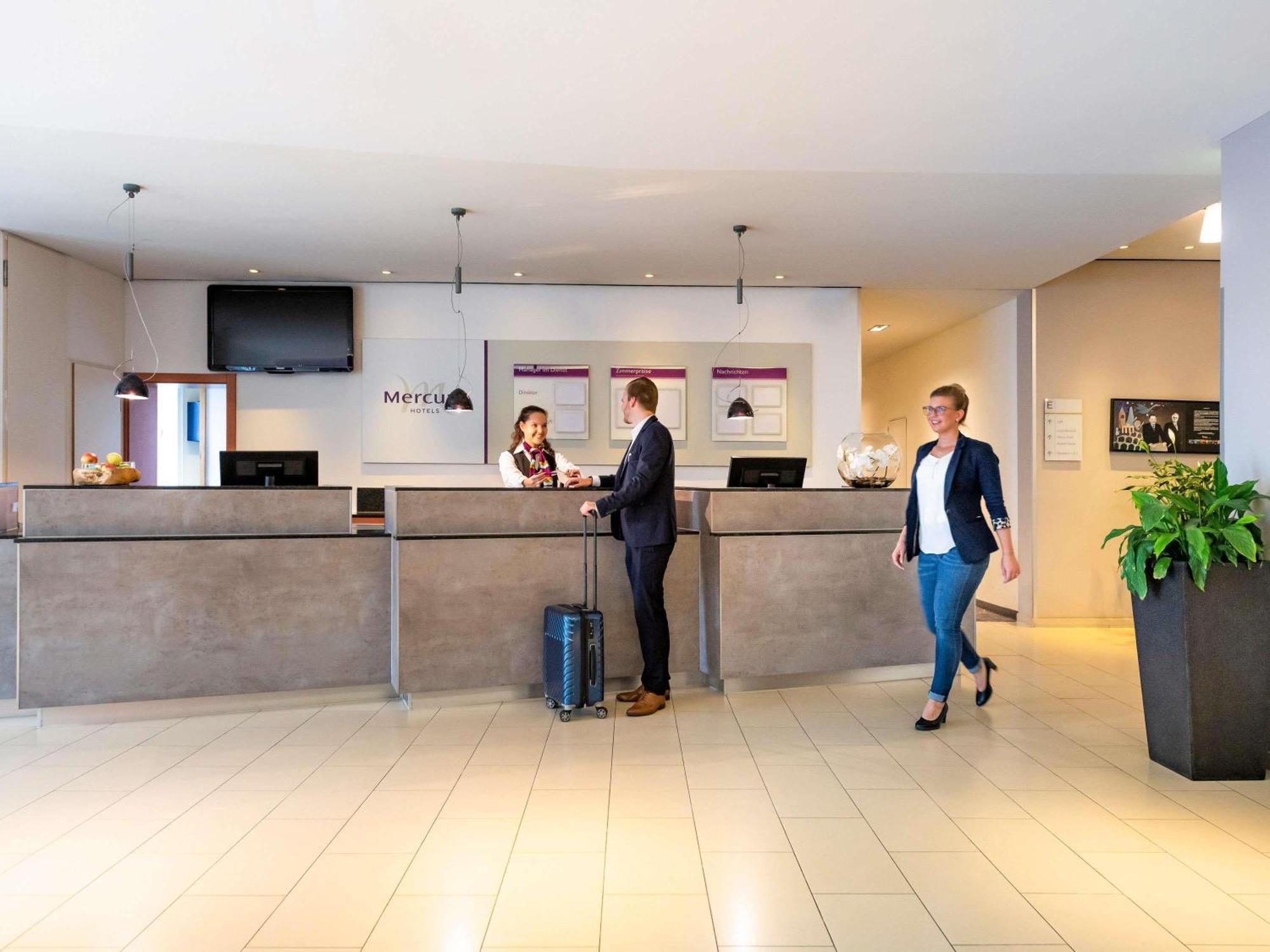 Mercure West Hotel 4*
